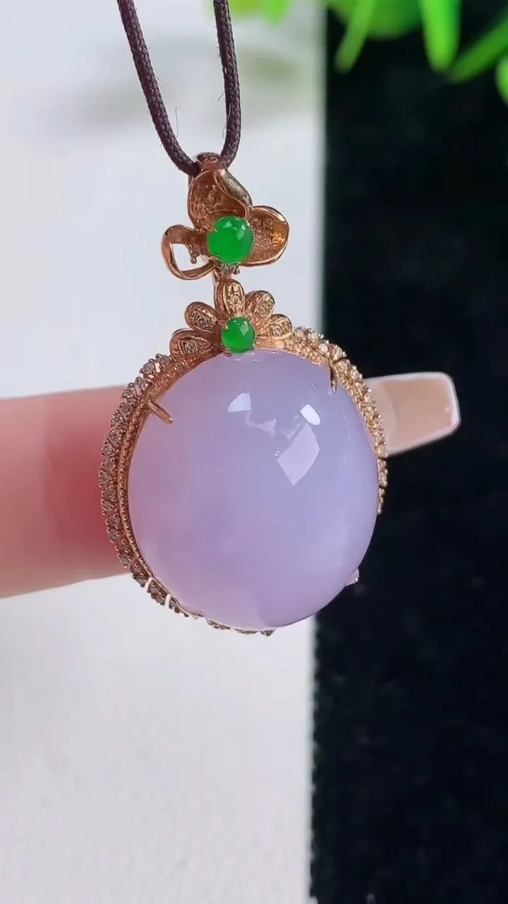 天然A货翡翠18K金紫罗兰蛋面吊坠，尺寸32.4-19.2-11.8，裸石18.6-16.7重量:6