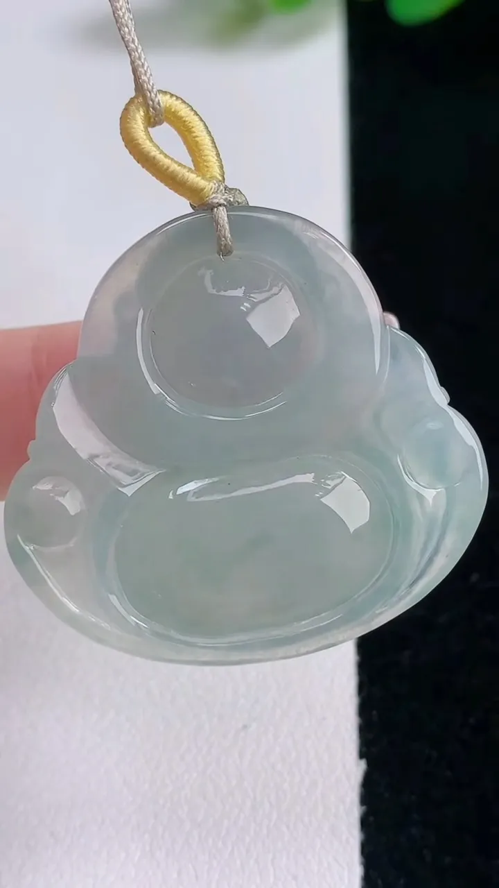 天然A货翡翠佛公吊坠，尺寸32.6-35.6-6.7，重量:12.19g
12月29日