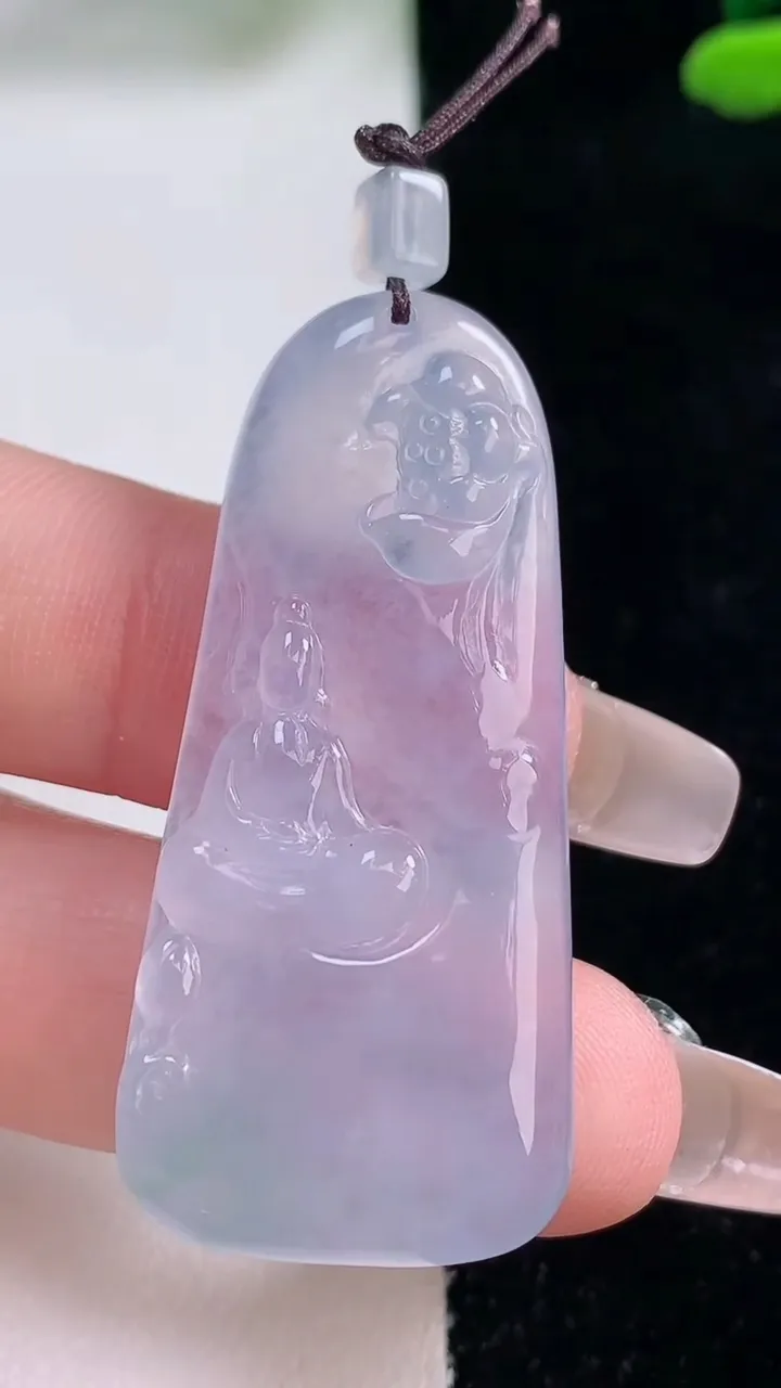 天然A货翡翠种紫罗兰无相观音吊坠，尺寸44.8-20.6-5.6，重量:11.71g
12月29日