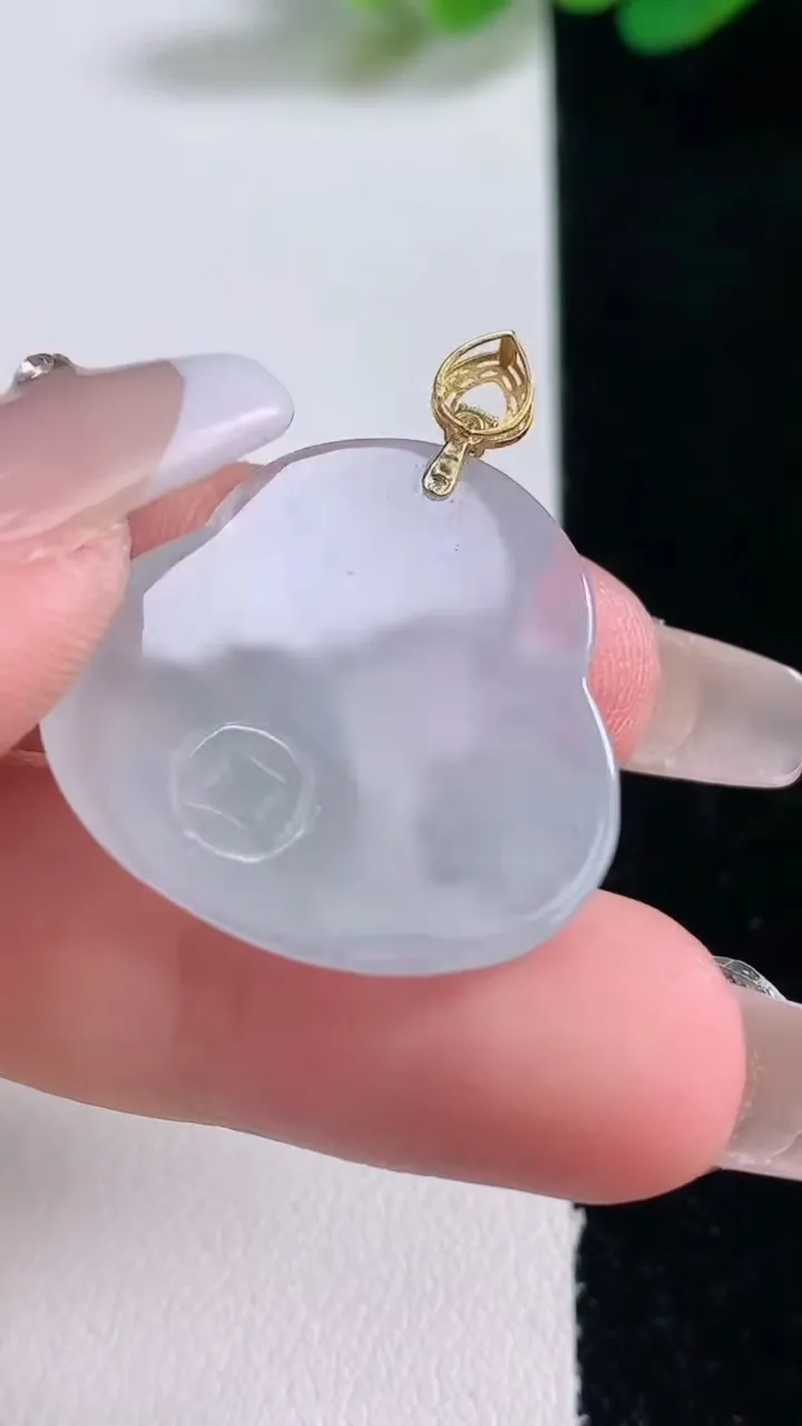 天然A货翡翠财神爷吊坠，尺寸24.3-26-5.6，重量:6.11g
12月29日