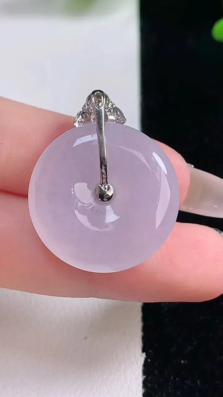 天然A货翡翠种紫罗兰平安扣吊坠，尺寸24-4.8，重量:6.64g
12月29日