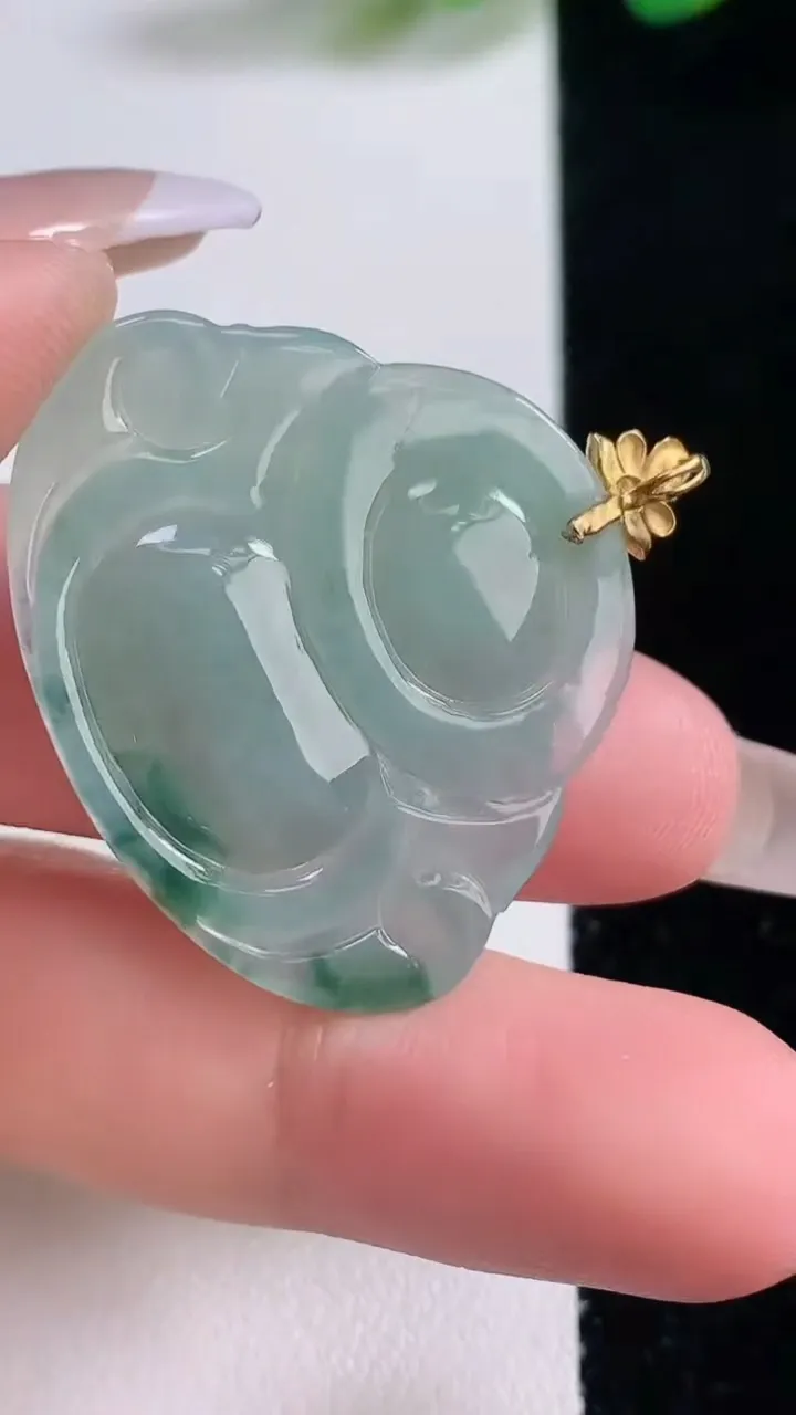 天然A货翡翠种飘花佛公吊坠，尺寸28-33.5-5.4，重量:7.74g
12月29日