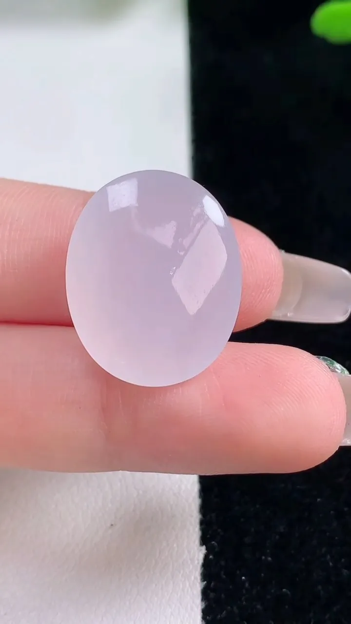 天然A货翡翠蛋面镶嵌件，尺寸21.7-17.6-7.7，重量:4.97g
12月29日