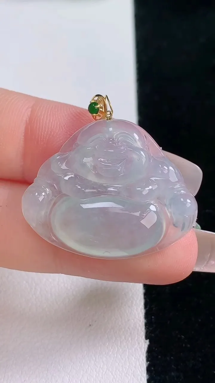 天然A货翡翠佛公吊坠，尺寸23.7-29-4.9，重量:4.94g
12月29日