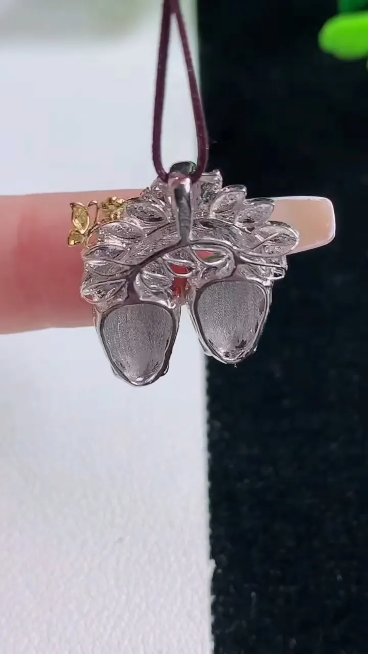 天然A货翡翠金枝玉叶 叶子吊坠，尺寸19.7-10.8-7-3.9，重量:2.72g
12月29日