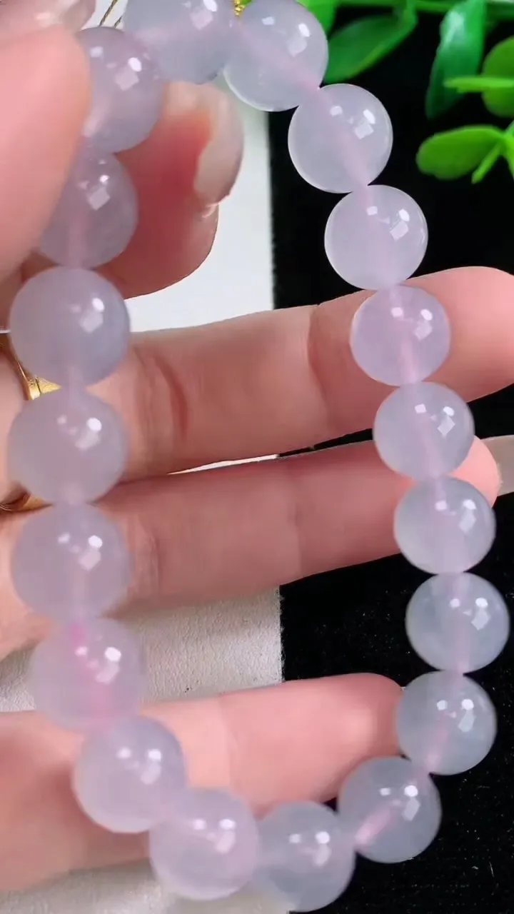 天然A货翡翠种白冰圆珠手串，尺寸10-19颗，重量:32.96g12月29日
工厂直销收藏佳品,种好