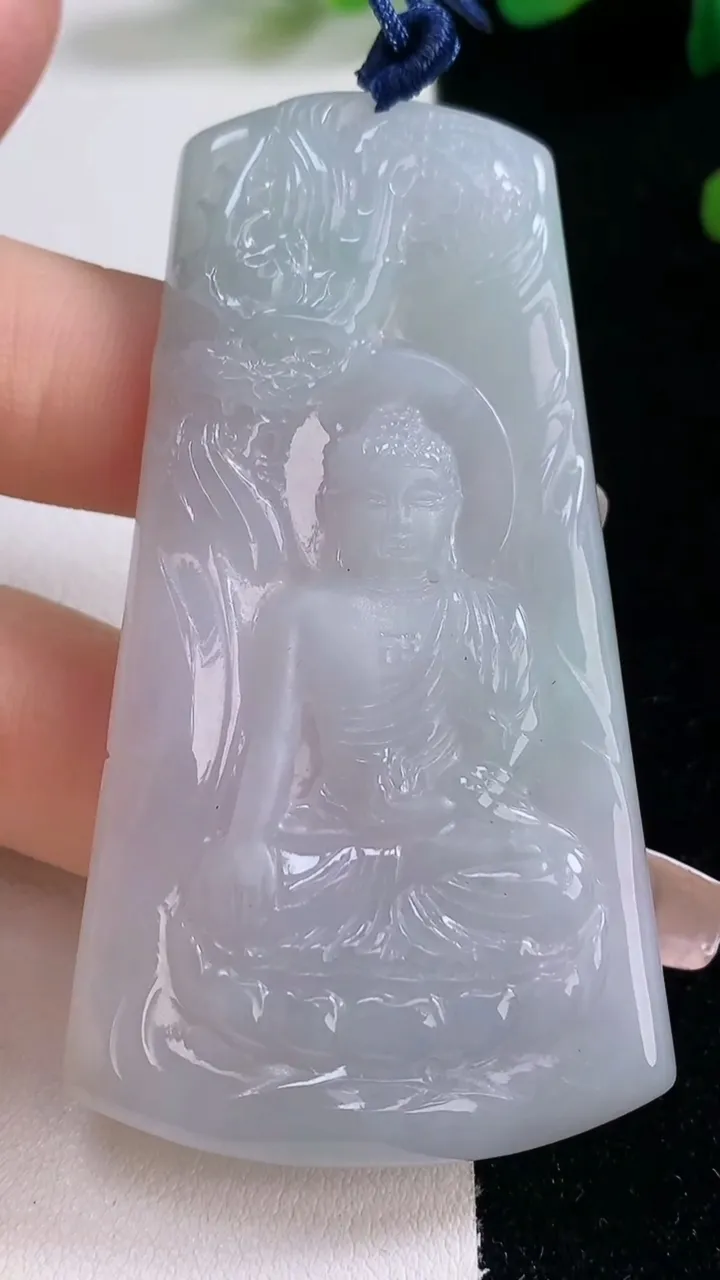 天然A货翡翠祥龙阿弥陀佛，尺寸66.4-36.7-5.4，重量:27.59g
12月29日