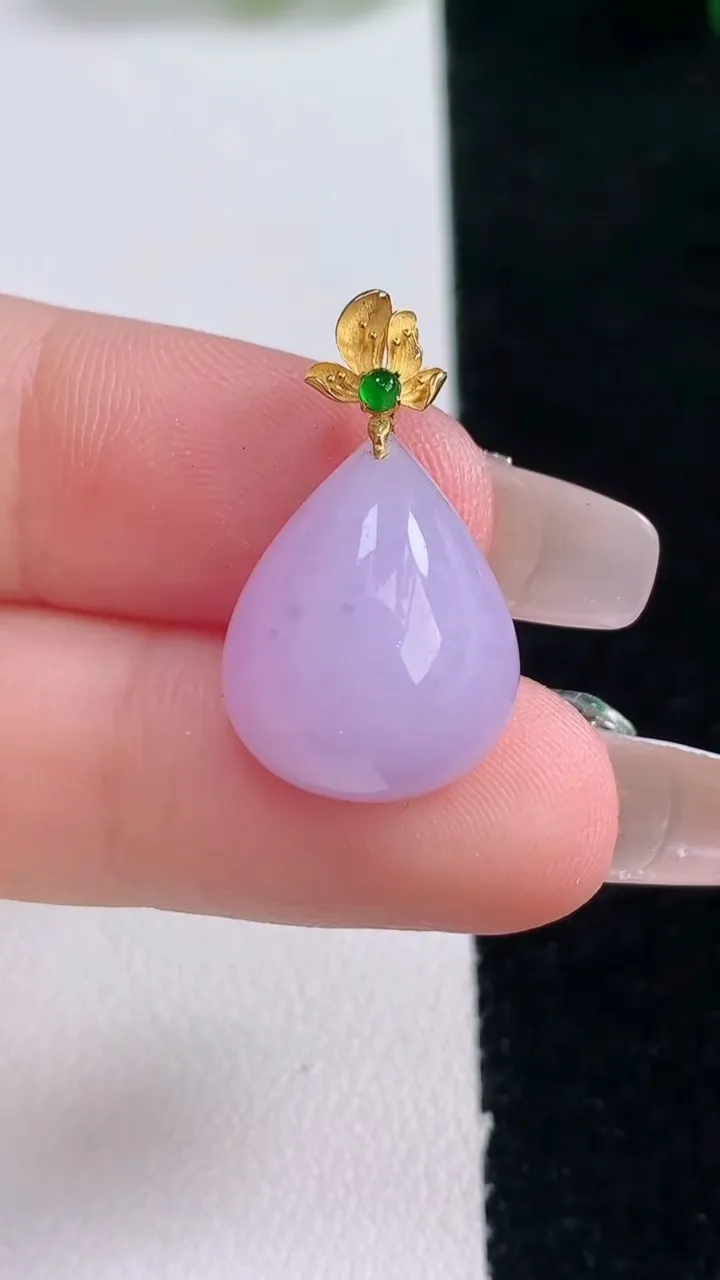 天然A货翡翠18K金紫罗兰水滴吊坠，尺寸17.4-14-8，重量:3.10g
12月29日