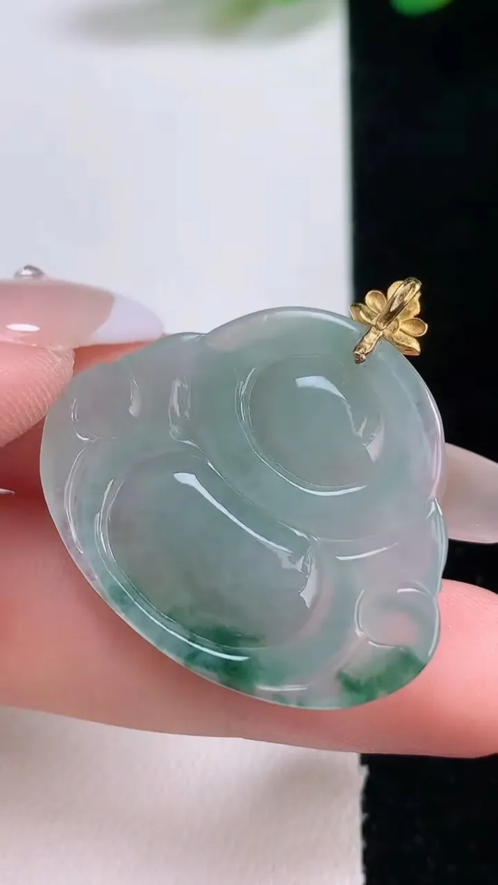 天然A货翡翠种飘花佛公吊坠，尺寸28-33.5-5.4，重量:7.74g
12月29日