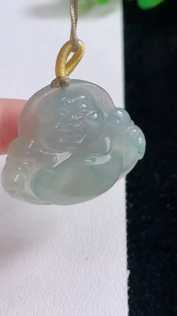 天然A货翡翠佛公吊坠，尺寸32.6-35.6-6.7，重量:12.19g
12月29日