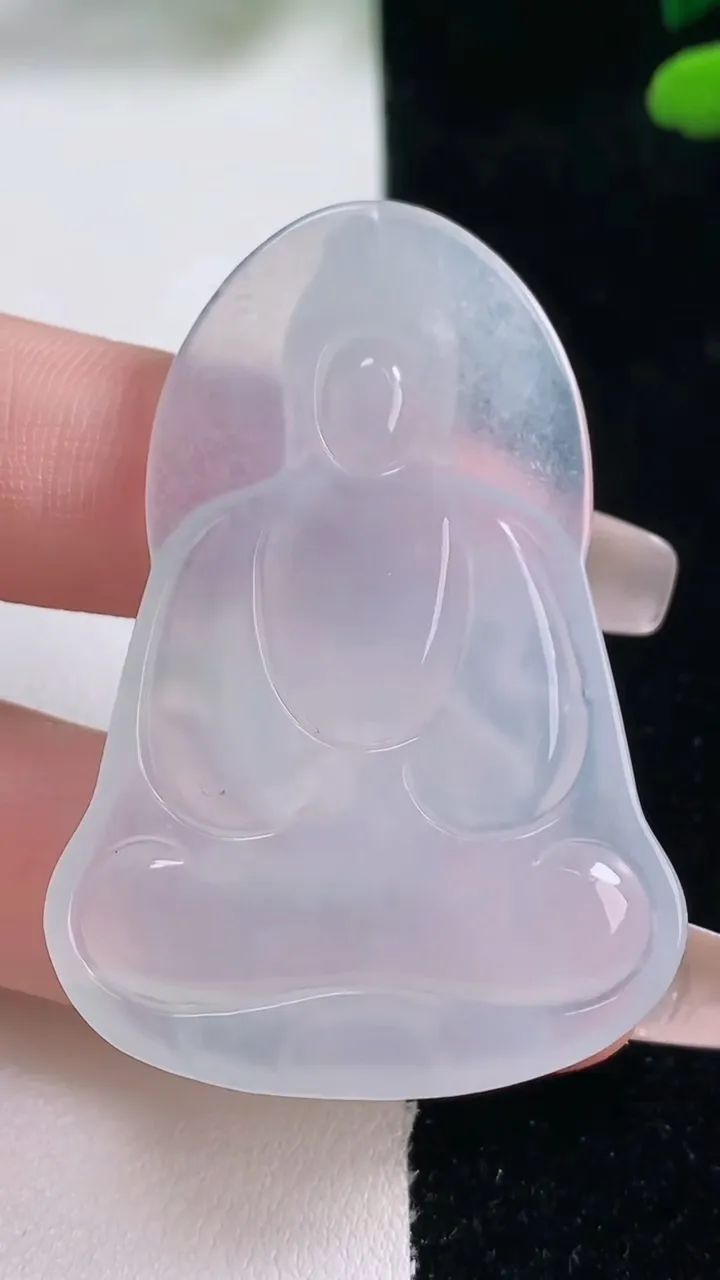 天然A货翡翠种白冰观音菩萨吊坠，尺寸49.3-34.7-5.6，重量:15.18g
12月29日