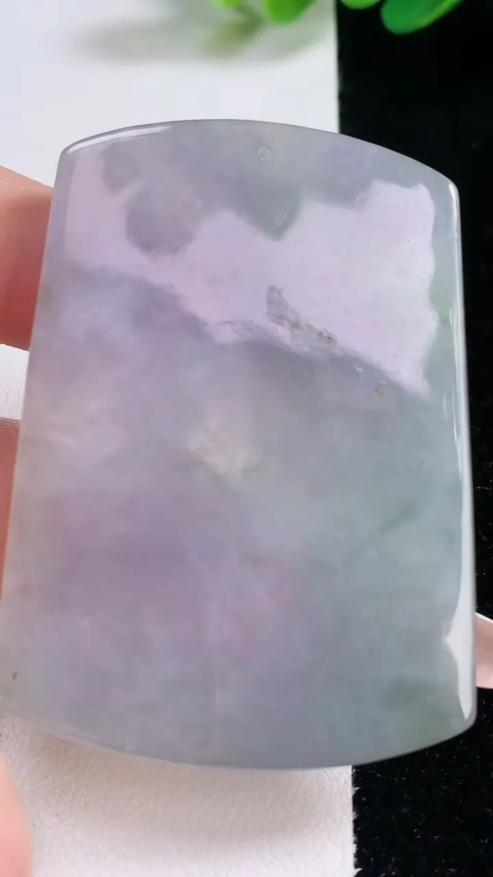 天然A货翡翠紫罗兰山水财神爷吊坠，尺寸58.4-41.6-5.9，重量:33.68g
12月29日