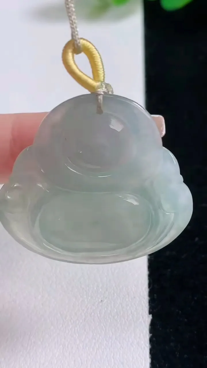 天然A货翡翠佛公吊坠，尺寸32.6-35.6-6.7，重量:12.19g
12月29日