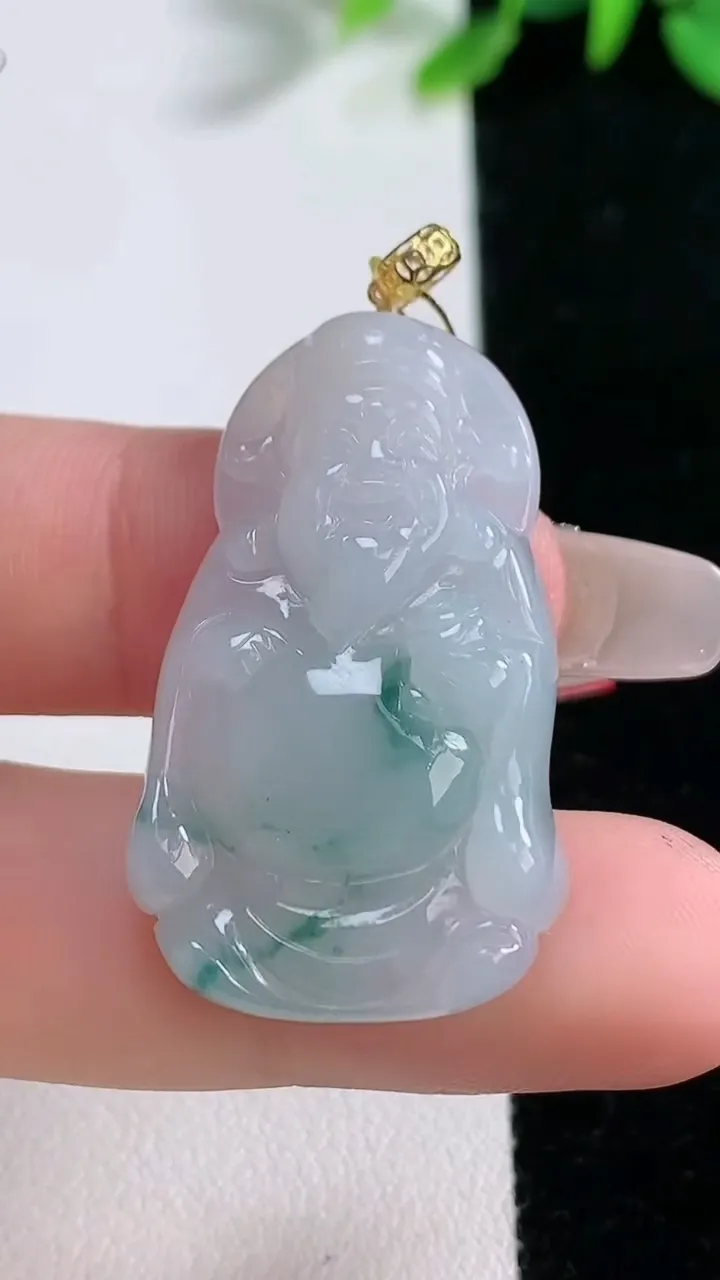 天然A货翡翠种飘花财神爷吊坠，尺寸35-21-5.7，重量:7.62g
12月30日