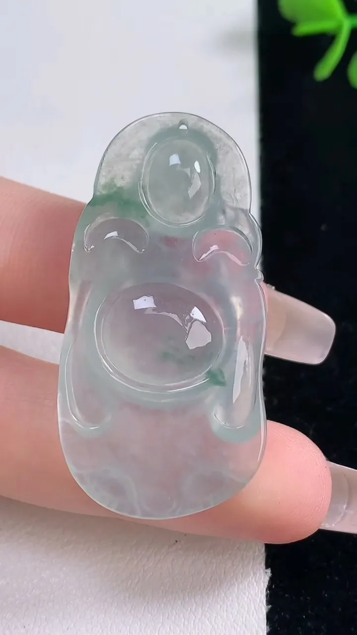 天然A货翡翠冰种飘花布袋佛吊坠，尺寸43.4-22-5.9，重量:9.09g
12月30日