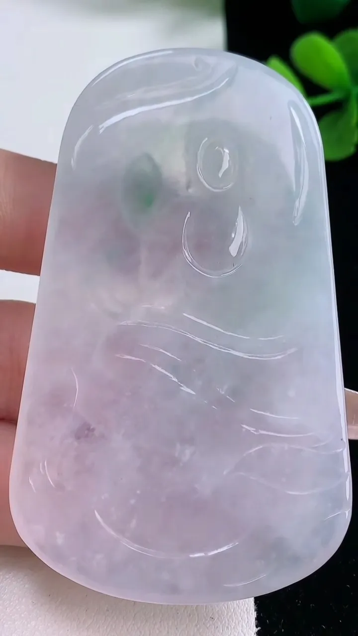 天然A货翡翠文殊菩萨吊坠，尺寸71.3-42.6-4.5，重量:39.49g
12月30日