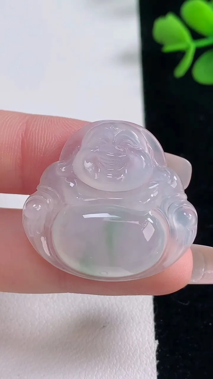 天然A货翡翠佛公吊坠，尺寸28.8-31.3-5.7，重量:7.35g
12月30日