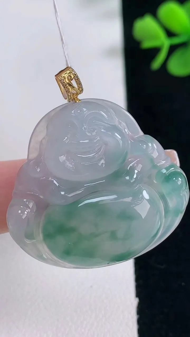 天然A货翡翠种飘花佛公吊坠，尺寸32.3-34.4-6，重量:10.89g
12月30日