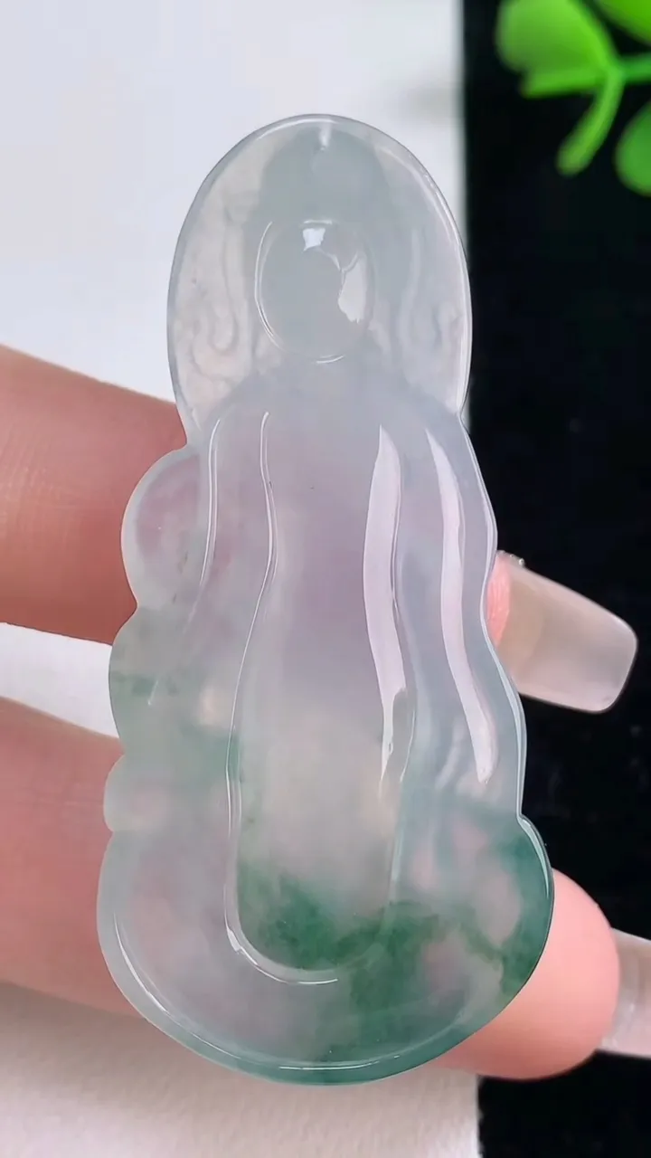 天然A货翡翠冰种飘花观音菩萨吊坠，尺寸53.7-23.7-6.5，重量:14.69g
12月30日