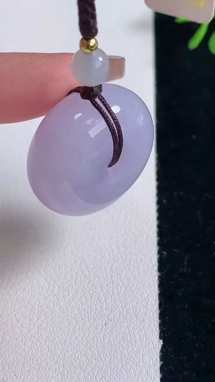 天然A货翡翠紫罗兰平安扣吊坠，尺寸27-13，重量:23.73g
12月30日