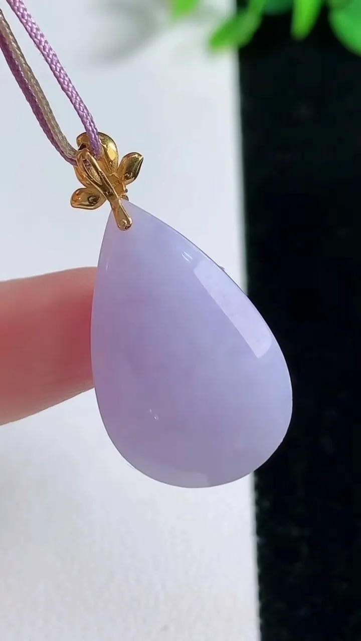 天然A货翡翠18K金紫罗兰水滴吊坠，尺寸24-16-9.4，重量:5.99g
12月30日