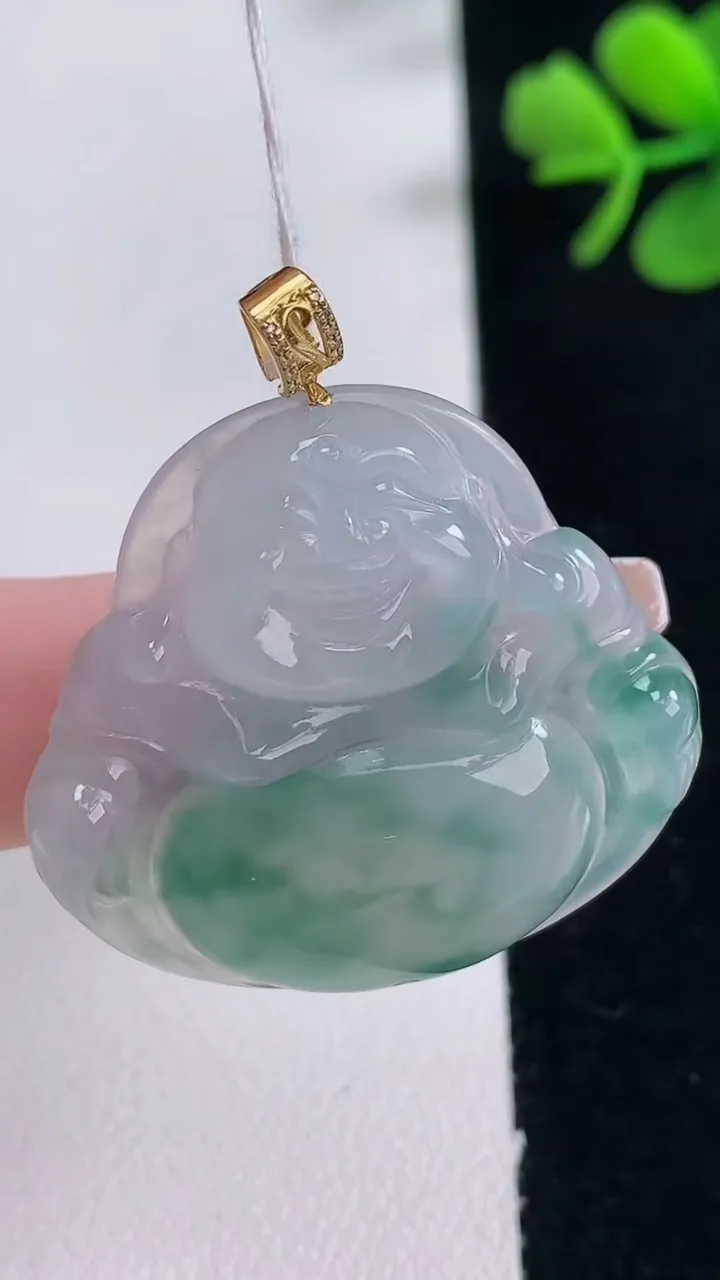 天然A货翡翠种飘花佛公吊坠，尺寸32.3-34.4-6，重量:10.89g
12月30日