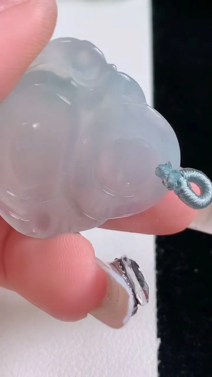 天然A货翡翠佛公吊坠，尺寸30-33.7-6，重量:9.02g
12月30日