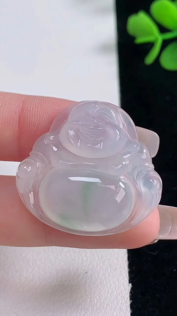 天然A货翡翠佛公吊坠，尺寸28.8-31.3-5.7，重量:7.35g
12月30日