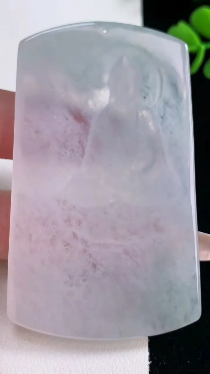 天然A货翡翠紫罗兰大日如来吊坠，尺寸70.7-41.7-4.8，重量:35.77g
12月30日