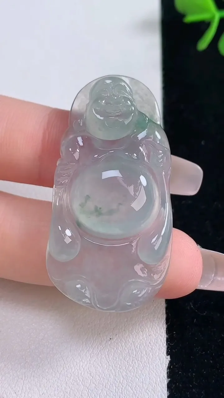 天然A货翡翠冰种飘花布袋佛吊坠，尺寸43.4-22-5.9，重量:9.09g
12月30日