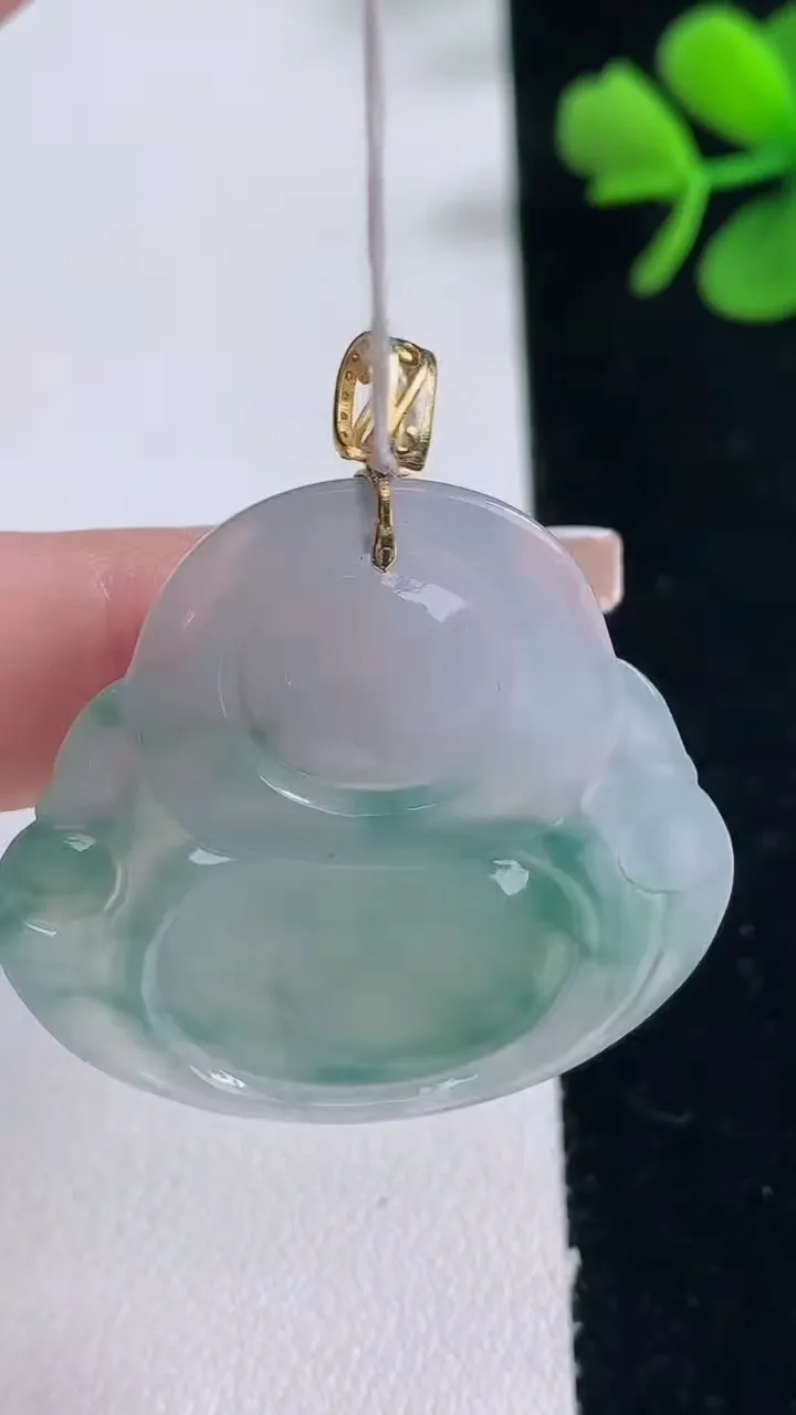 天然A货翡翠种飘花佛公吊坠，尺寸32.3-34.4-6，重量:10.89g
12月30日