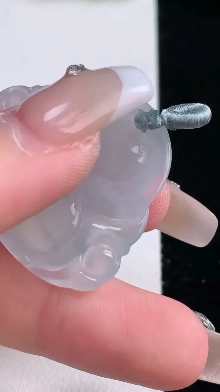 天然A货翡翠佛公吊坠，尺寸30-33.7-6，重量:9.02g
12月30日