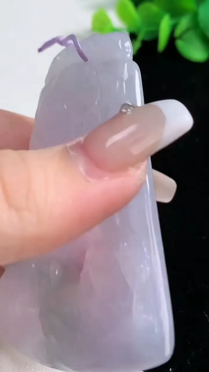 天然A货翡翠祥龙大势至菩萨吊坠，尺寸71.5-50-5.6，重量37.16g
12月30日