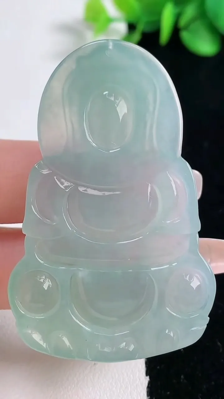 天然A货翡翠观音菩萨吊坠，尺寸57.2-37.2-5.6，重量:21.07g
12月31日