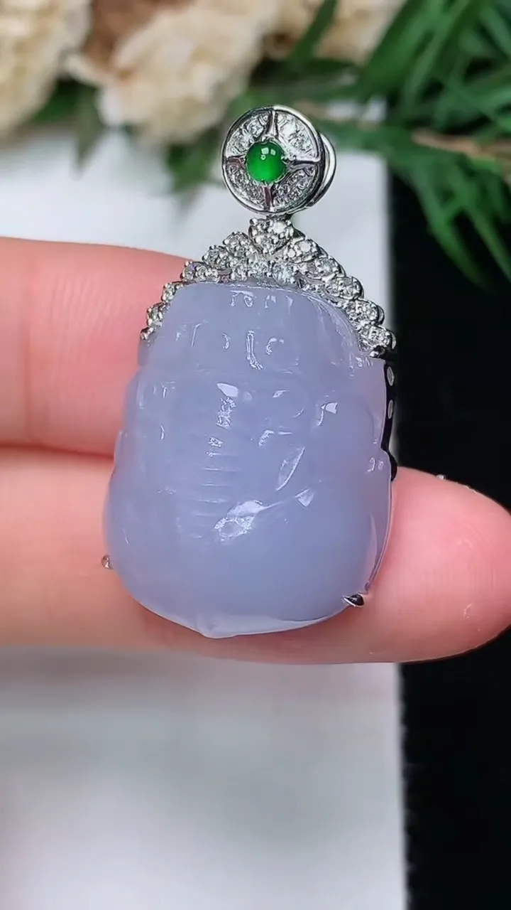 天然A货翡翠k金紫罗兰貔貅吊坠，尺寸21.3-17.6-11.2，重量:8.63g
12月31日