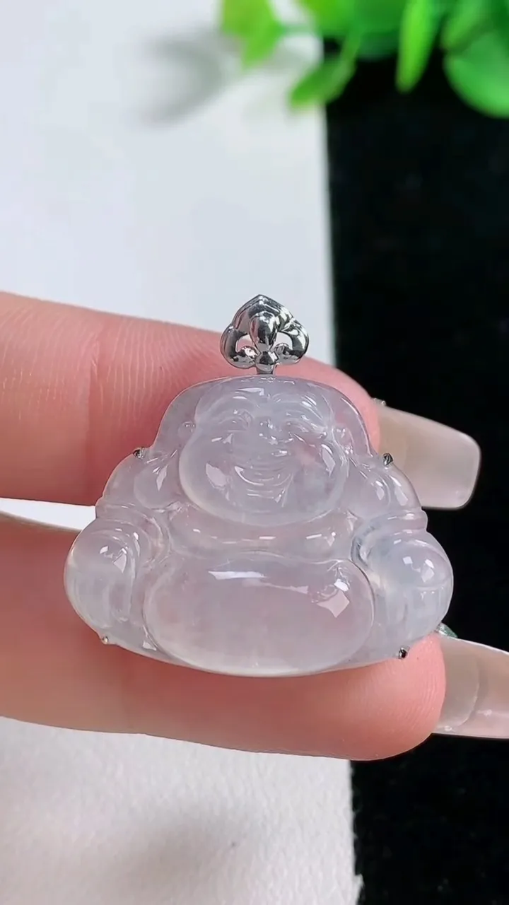 天然A货翡翠种白冰佛公吊坠，尺寸22-28.3-7.4，重量:5.78g
12月31日