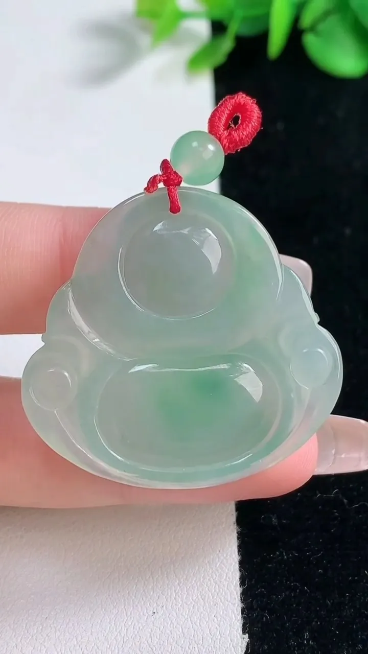 天然A货翡翠佛公吊坠，尺寸34.7-37-5.7，重量:12.35g
12月31日