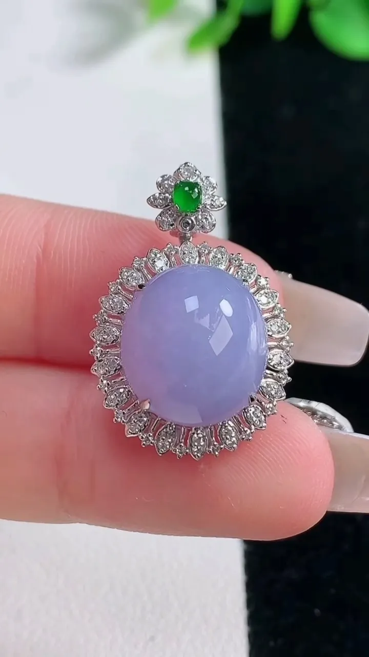 天然A货翡翠18K金紫罗兰蛋面吊坠，尺寸26.4-17.6-11，裸石13.8-12.3重量:3.8