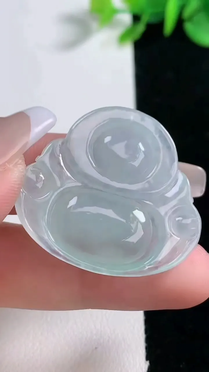 天然A货翡翠佛公吊坠，尺寸31-34-5.7，重量:8.78g
12月31日