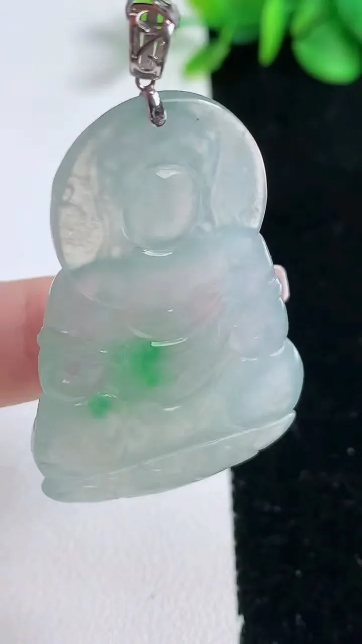 天然A货翡翠观音菩萨吊坠，尺寸46.3-30-5.6，重量:15.01g
12月31日