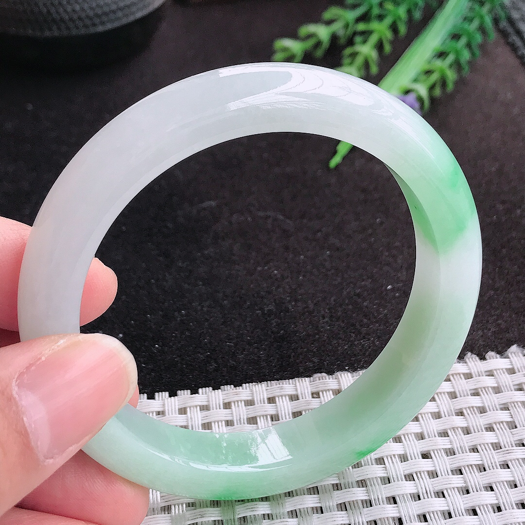 天然A货翡翠55.8/11.2/8.6老坑冰润起胶飘阳绿手镯宽边玉手镯