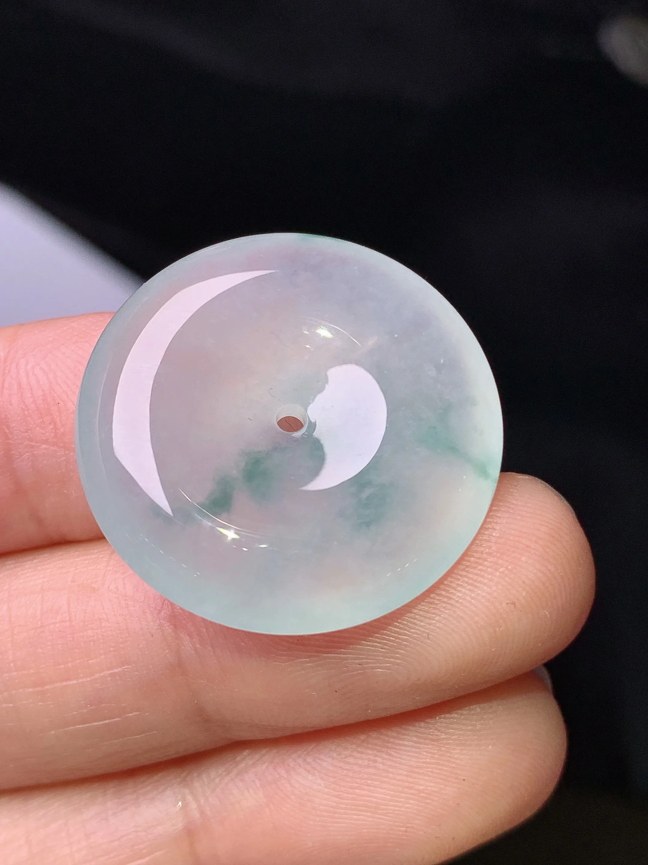 冰种平安扣吊坠 玉质细腻 色泽清新艳丽 整体尺寸24.3*6