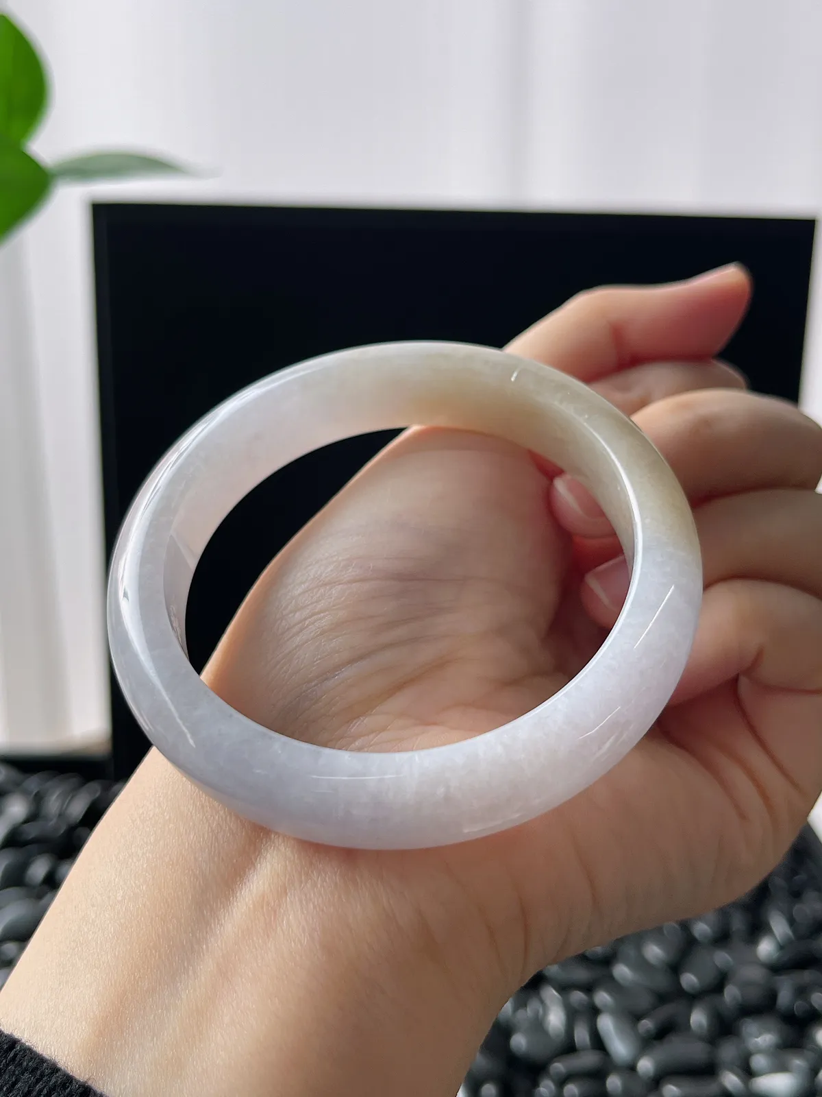 正圈55.7圈口，翡翠糯化种黄色手镯