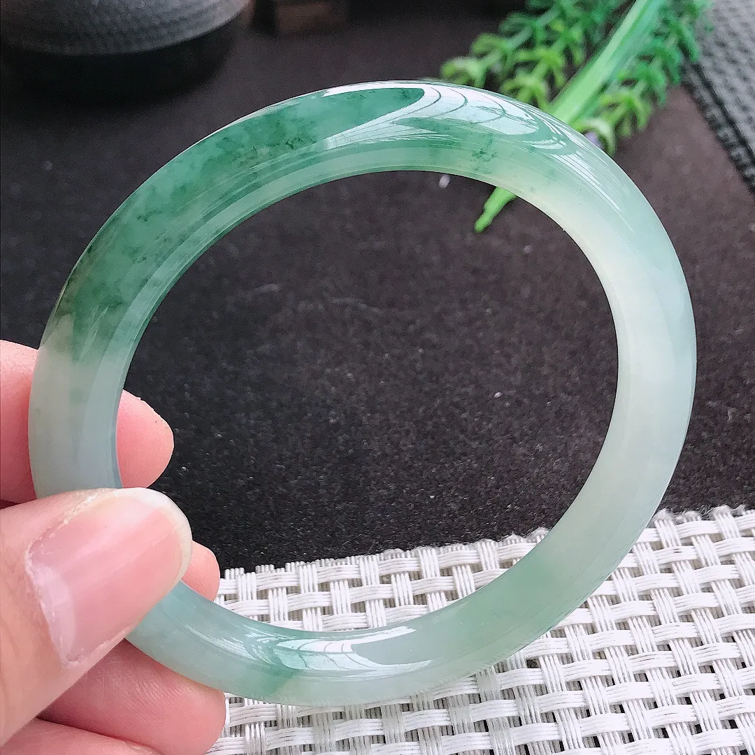 天然A货翡翠58/9.1/8.8老坑冰胶果冻冰飘花圆条手镯玉手镯