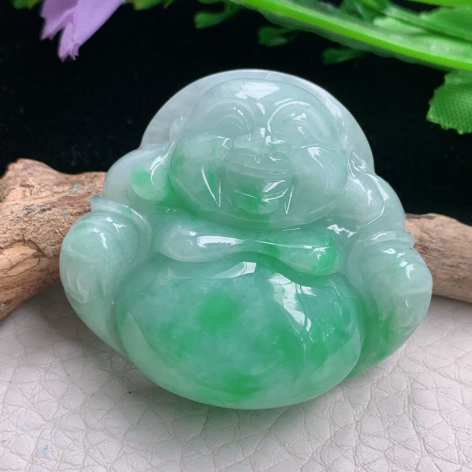 zen自然光39.2*43.8*12天然缅甸翡翠辣绿佛公 开心佛玉吊坠 玉挂件