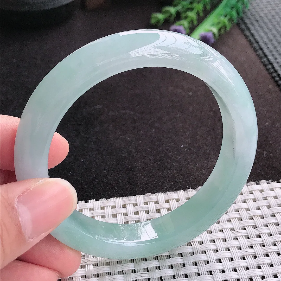 天然A货翡翠58.5/12.4/9.2老坑冰胶果冻冰晴天空蓝手镯宽边玉手镯