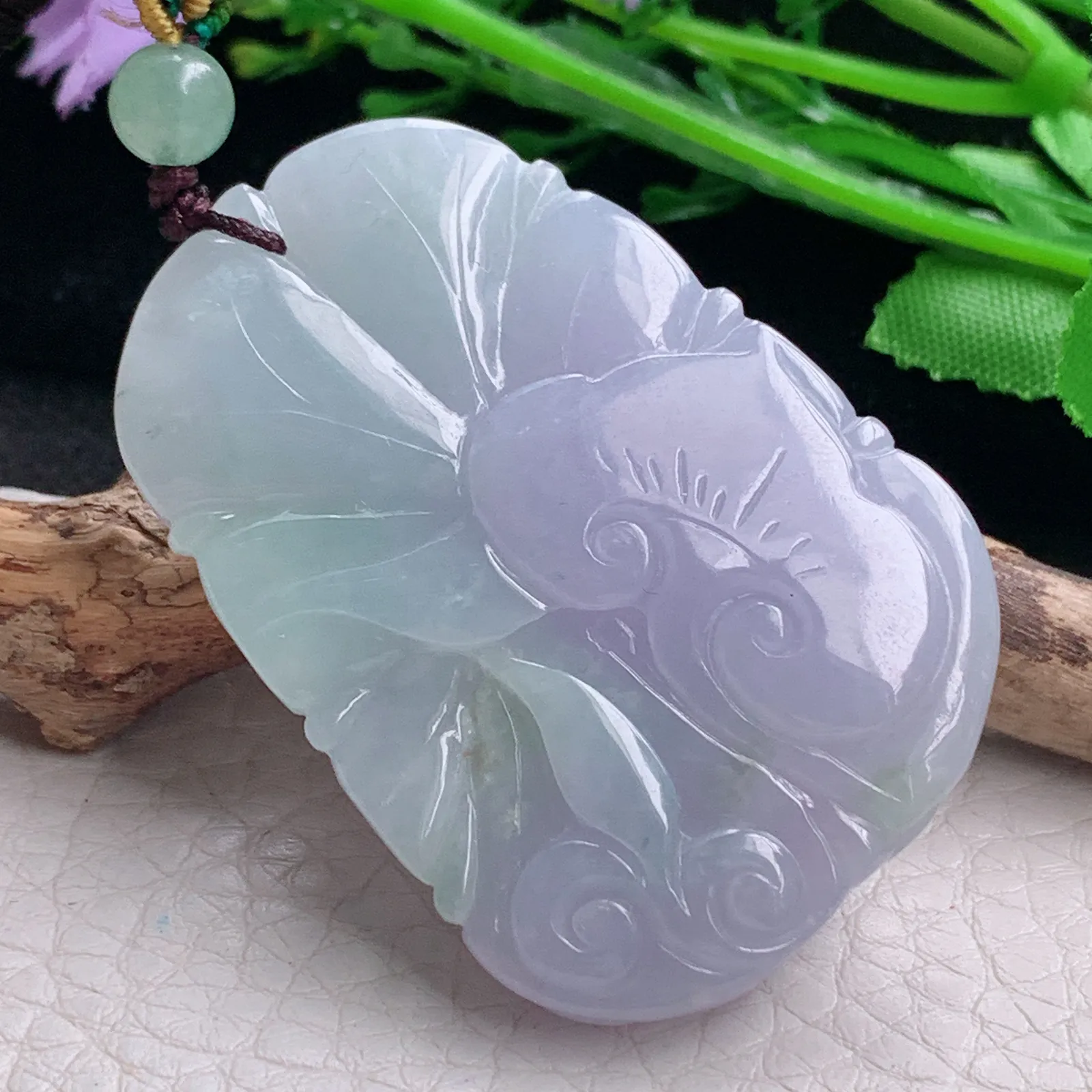 zen自然光47*34.3*11.3天然缅甸翡翠春带彩力争上游玉吊坠 玉挂件