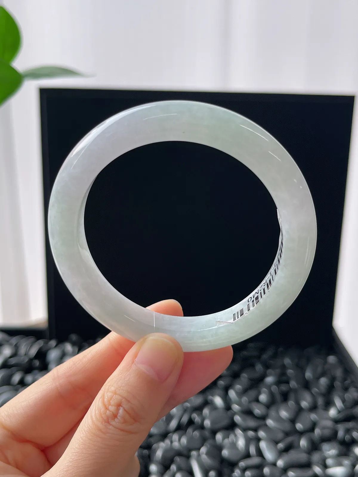 正圈54.7圈口，翡翠糯化种春带彩手镯