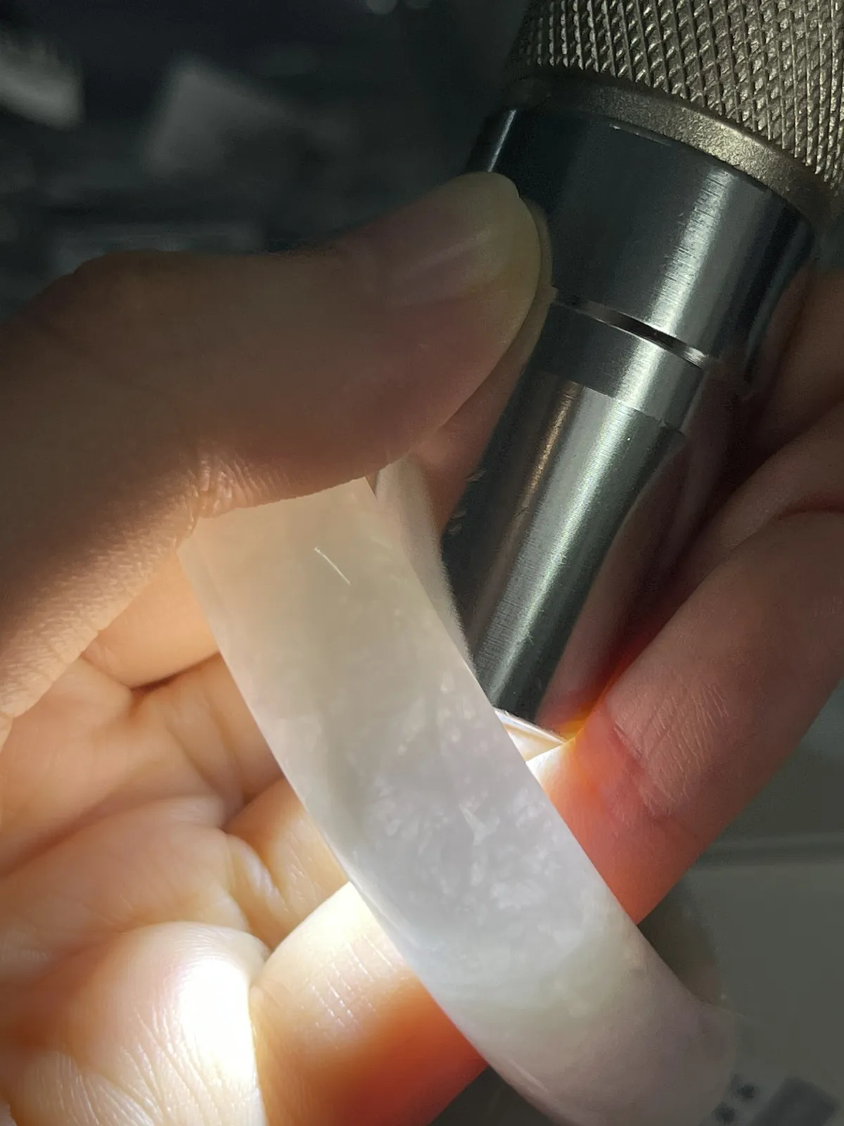 正圈54.4圈口，翡翠糯化种飘绿手镯