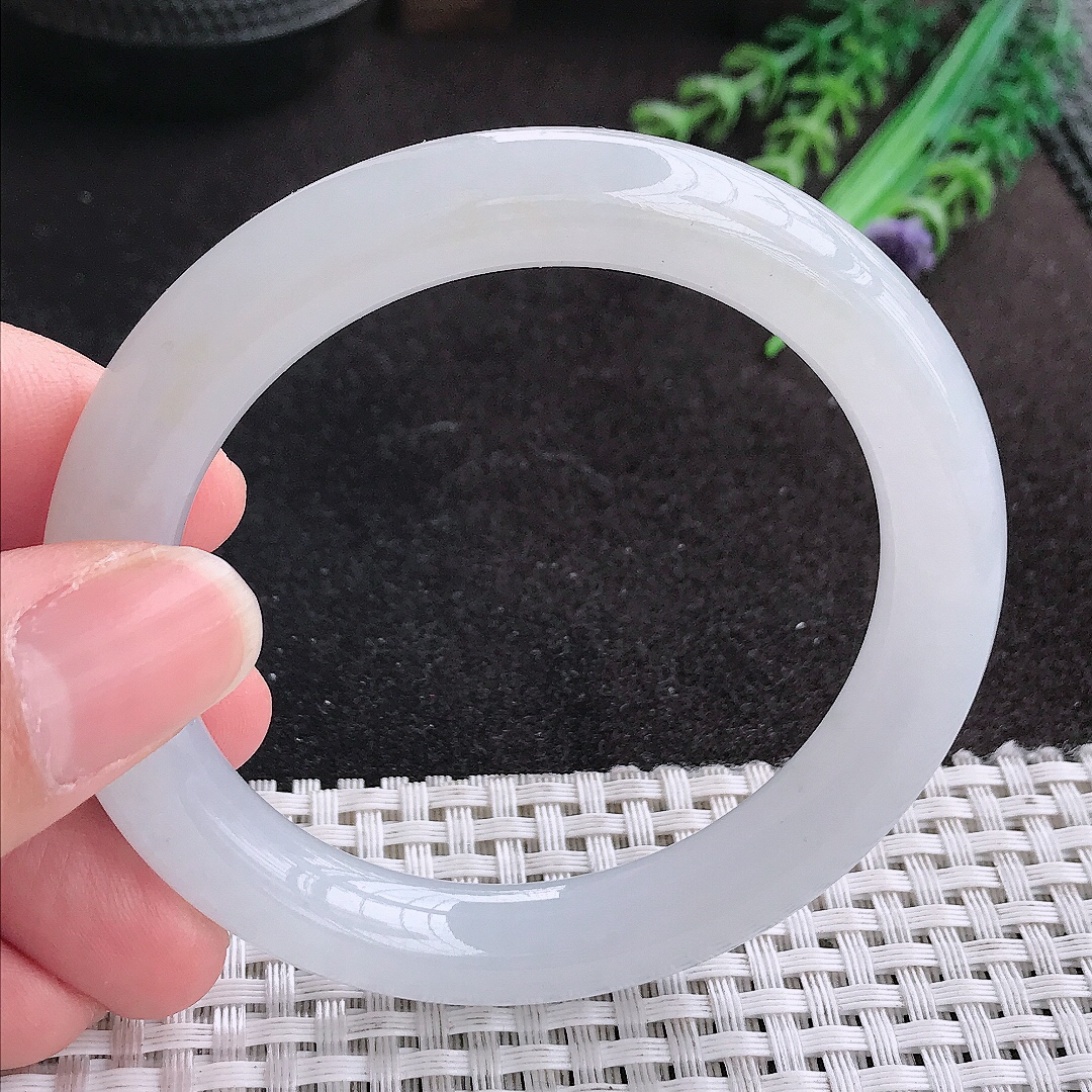 天然A货翡翠54.8/9.6老坑冰纯果冻胶月光彩精华白圆条手镯玉手镯